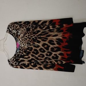 Max & Rina Women's Size Medium Long Sleeve Animal Print Tunic